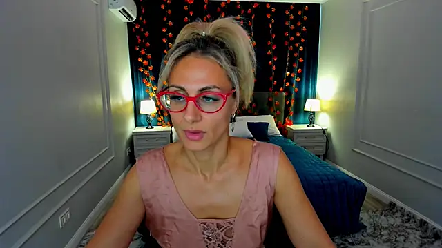 MuseOfStage online show from November 14, 11:09 am