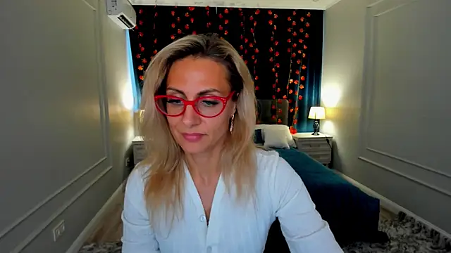 MuseOfStage online show from November 18, 12:31 pm