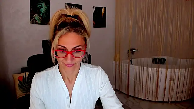 MuseOfStage online show from April 19, 6:21 pm