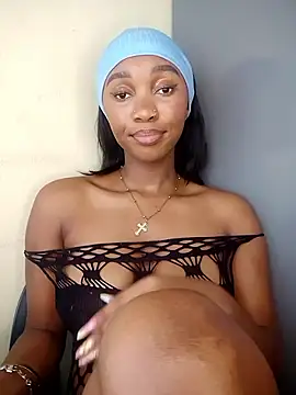 Snapshot of Shria107 chatting on October 30, 11:22 am Shria107 online show from October 30, 11:22 am