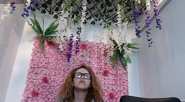 Snapshot of BLONDE_SEXYHOT chatting on February 13, 12:02 am BLONDE SEXYHOT online show from February 13, 12:02 am