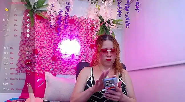 Snapshot of BLONDE_SEXYHOT chatting on March 18, 5:41 am BLONDE SEXYHOT online show from March 18, 5:41 am