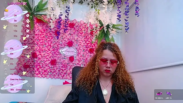 Snapshot of BLONDE_SEXYHOT chatting on March 22, 8:51 am BLONDE SEXYHOT online show from March 22, 8:51 am