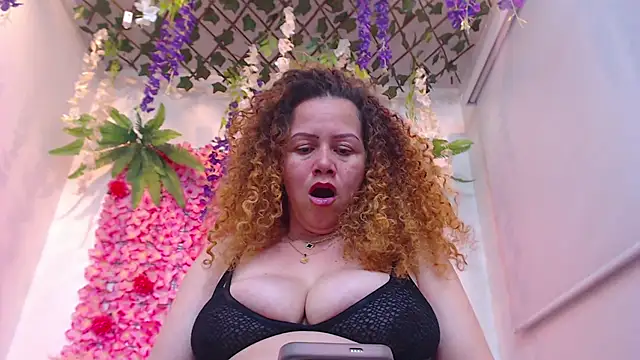 BLONDE SEXYHOT online show from February 13, 10:28 pm