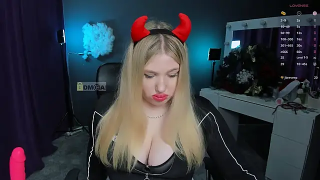 juli kisss online show from January 14, 10:34 pm