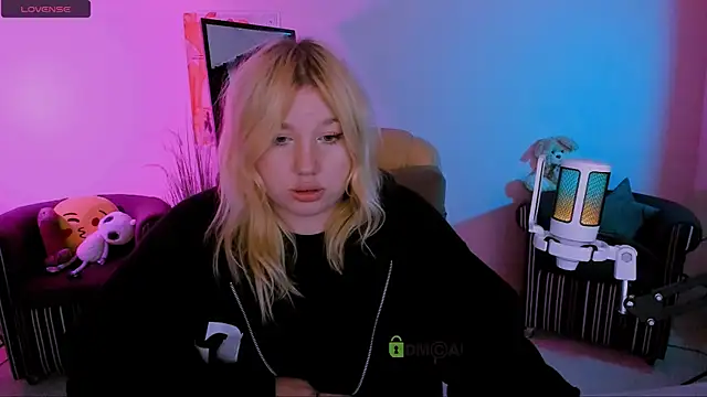 juli kisss online show from October 14, 11:49 pm