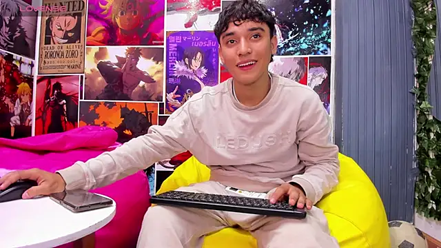 Snapshot of Austin_Cardieff chatting on January 14, 11:48 pm Austin Cardieff online show from January 14, 11:48 pm