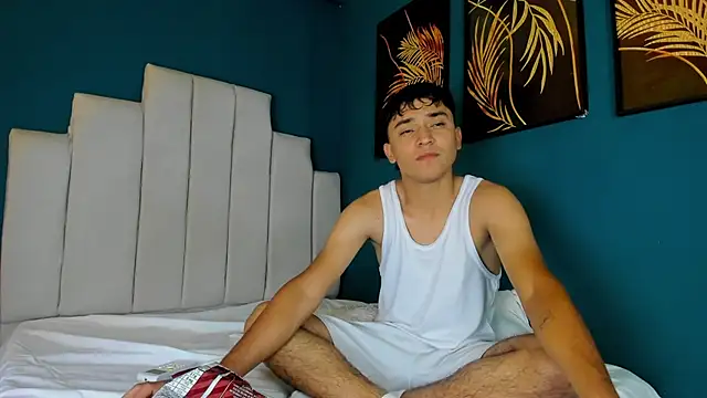 Snapshot of Austin_Cardieff chatting on February 10, 7:38 pm Austin Cardieff online show from February 10, 7:38 pm