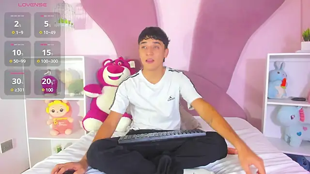 Snapshot of Austin_Cardieff chatting on March 23, 3:21 am Austin Cardieff online show from March 23, 3:21 am