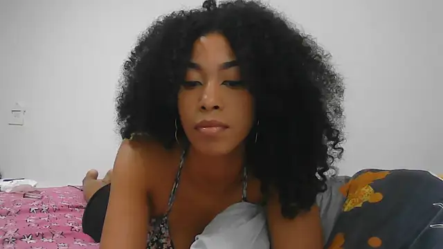 Snapshot of sasha_fox00 chatting on December 27, 9:43 pm sasha fox00 online show from December 27, 9:43 pm