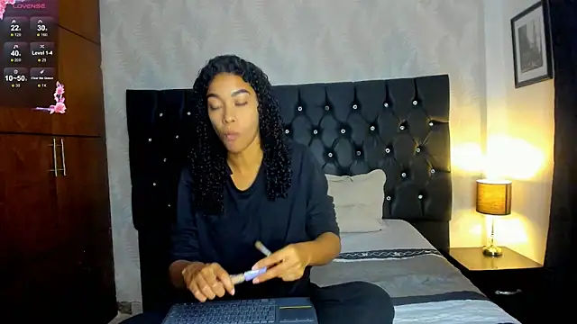 Snapshot of sasha_fox00 chatting on January 3, 6:03 pm sasha fox00 online show from January 3, 6:03 pm