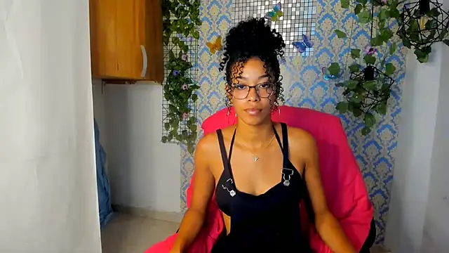 Snapshot of sasha_fox00 chatting on January 11, 5:51 pm sasha fox00 online show from January 11, 5:51 pm