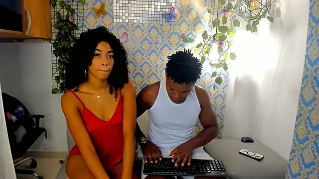 Snapshot of sasha_fox00 chatting on February 27, 7:55 am sasha fox00 online show from February 27, 7:55 am