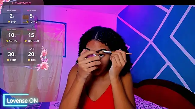 Snapshot of sasha_fox00 chatting on September 23, 9:12 am sasha fox00 online show from September 23, 9:12 am