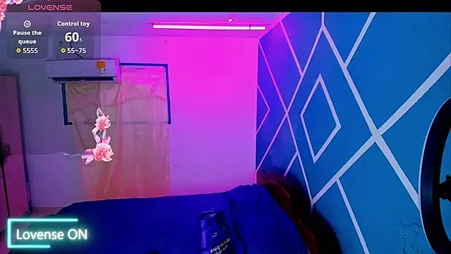 Snapshot of sasha_fox00 chatting on October 3, 3:03 am sasha fox00 online show from October 3, 3:03 am