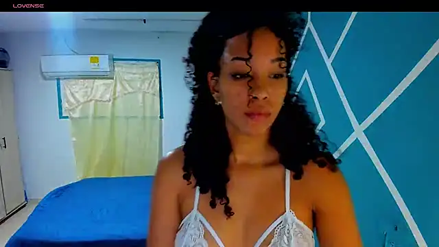 Snapshot of sasha_fox00 chatting on October 11, 3:06 am sasha fox00 online show from October 11, 3:06 am