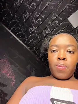 Snapshot of Thyana_LS chatting on November 15, 1:18 pm Thyana LS online show from November 15, 1:18 pm