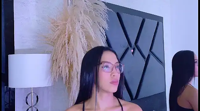 Snapshot of KylieWhite chatting on March 14, 5:38 am KylieWhite online show from March 14, 5:38 am