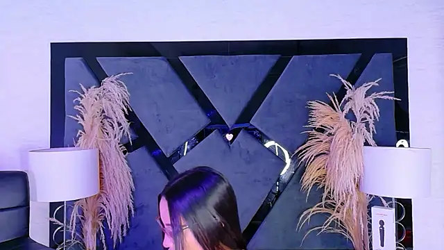 Snapshot of KylieWhite chatting on November 5, 10:48 am KylieWhite online show from November 5, 10:48 am