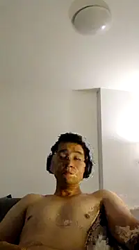 Snapshot of lonelyboyp chatting on February 17, 12:48 pm lonelyboyp online show from February 17, 12:48 pm