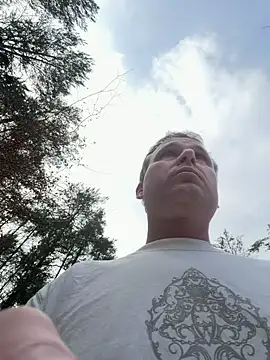 w12er online show from March 21, 12:10 pm