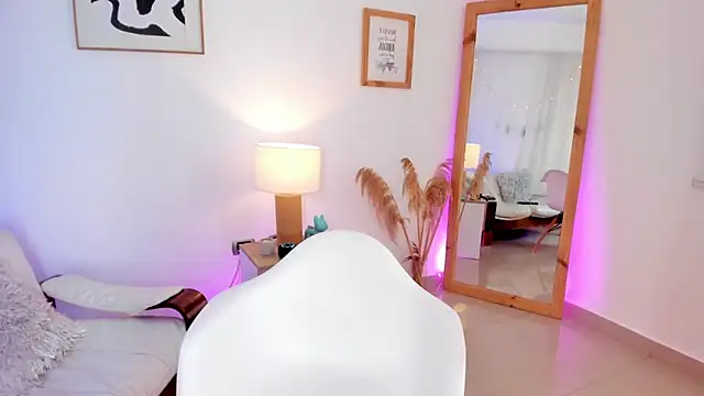 viooletaa online show from September 13, 7:24 pm