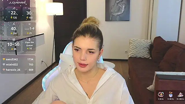 Snapshot of adrianawow1 chatting on March 19, 3:30 am adrianawow1 online show from March 19, 3:30 am