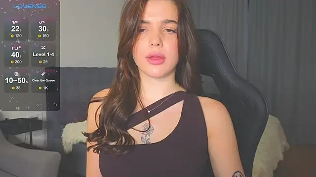 Snapshot of adrianawow1 chatting on October 20, 12:00 am adrianawow1 online show from October 20, 12:00 am
