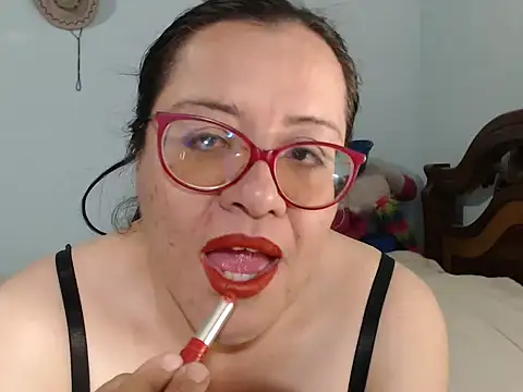 Snapshot of esmeralda-delmar chatting on September 27, 10:59 pm esmeralda-delmar online show from September 27, 10:59 pm