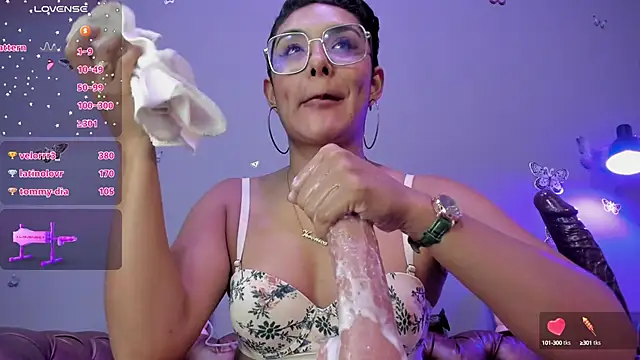 Kaira mosse online show from January 29, 5:35 pm