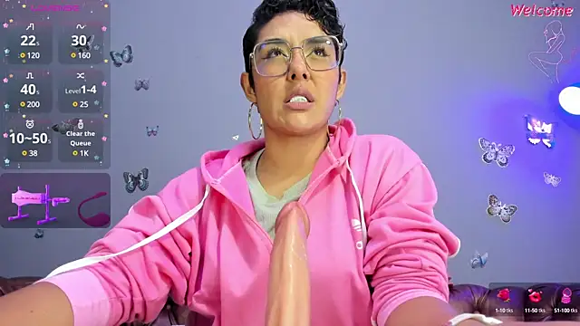 Kaira mosse online show from March 7, 1:07 pm