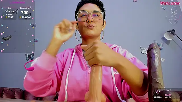 Kaira mosse online show from March 9, 1:26 pm