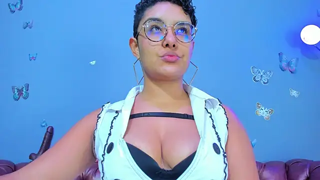 Kaira mosse online show from January 14, 12:00 pm