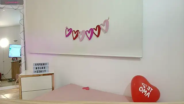 Brendda tay online show from February 15, 3:31 am