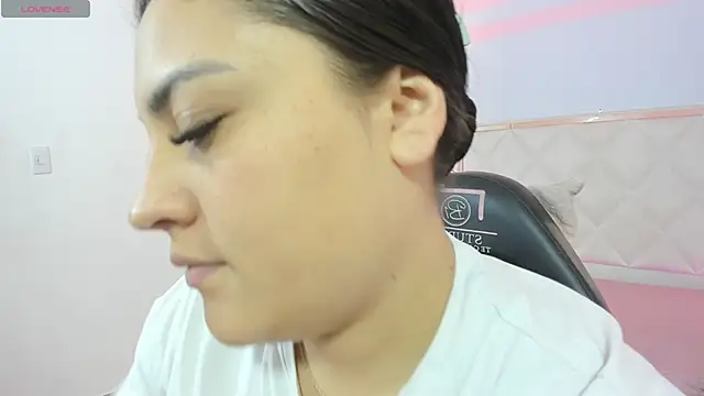 Brendda tay online show from March 23, 3:21 am