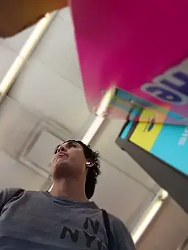 Brencuz online show from April 26, 1:42 pm