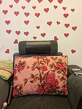 Snapshot of Sexy_Anika-for_you chatting on November 6, 5:52 am Sexy Anika-for you online show from November 6, 5:52 am