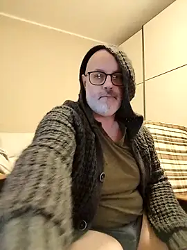 Snapshot of fatbaronetto chatting on October 30, 8:31 pm fatbaronetto online show from October 30, 8:31 pm