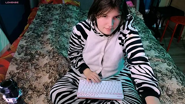 Ruyjin Choi online show from January 6, 2:36 pm