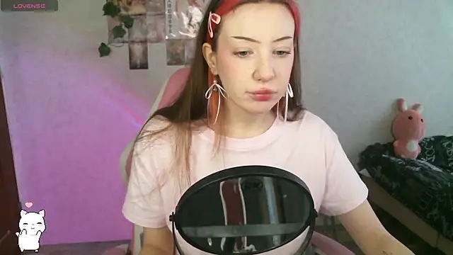 Snapshot of SweetieMollyy chatting on March 3, 7:54 am SweetieMollyy online show from March 3, 7:54 am