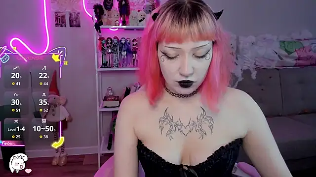 Snapshot of SweetieMollyy chatting on October 27, 9:35 am SweetieMollyy online show from October 27, 9:35 am