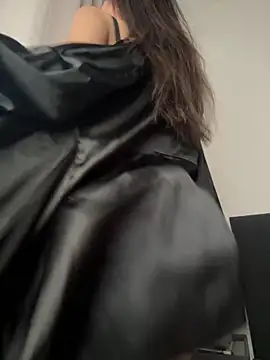 Snapshot of DesiredHoney chatting on February 6, 11:10 am DesiredHoney online show from February 6, 11:10 am