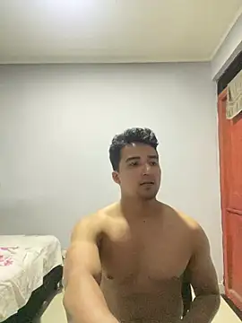 Snapshot of 2Tussiboy chatting on December 18, 3:04 am 2Tussiboy online show from December 18, 3:04 am