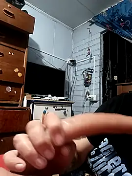 Snapshot of maxi_6969 chatting on November 15, 12:41 am maxi 6969 online show from November 15, 12:41 am