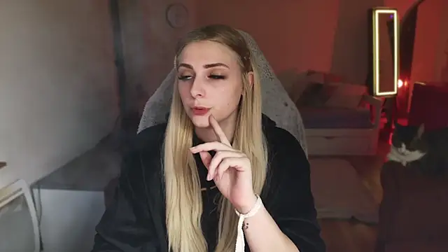 ce leste   online show from February 7, 5:07 pm