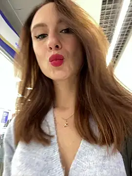 Dina Tease online show from December 17, 8:45 am