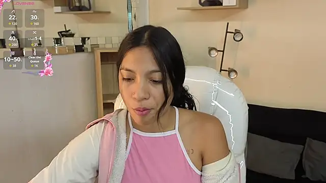 Saray reyes online show from November 21, 11:53 am