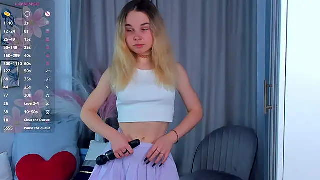 OdetteHarwick online show from October 23, 8:02 am