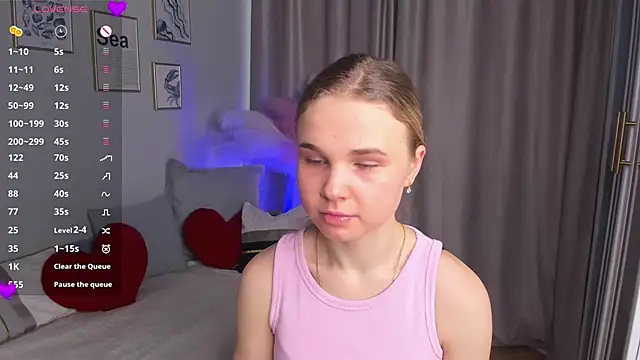 OdetteHarwick online show from November 11, 7:52 am