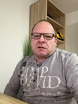 coupleLatinaLovers online show from December 10, 8:51 am